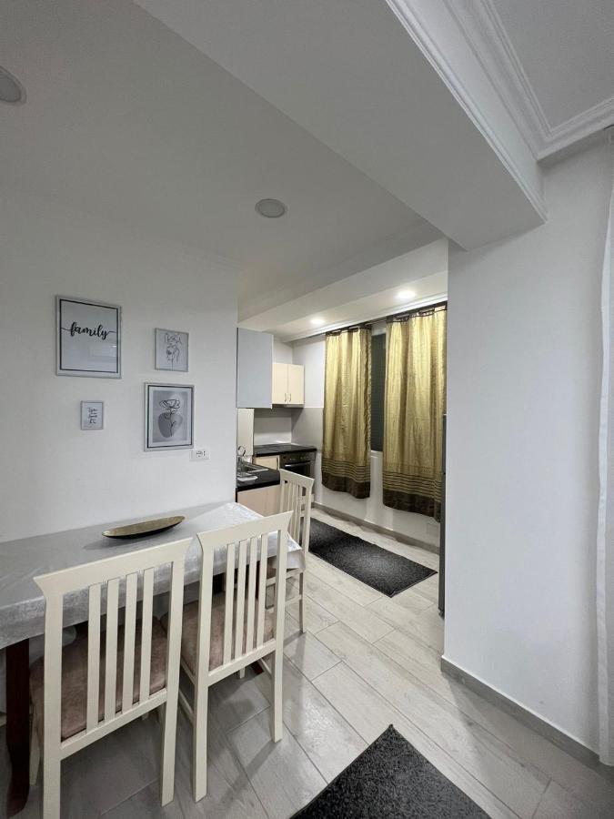 Tani Apartment 1 Shkodër Buitenkant foto