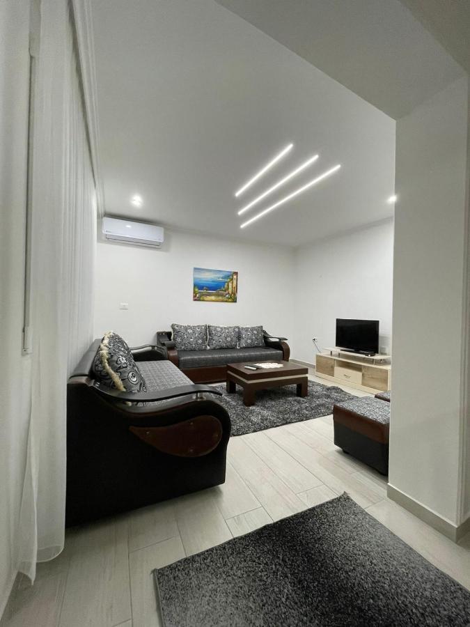 Tani Apartment 1 Shkodër Buitenkant foto